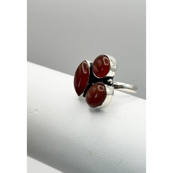 Carnelian Garnet 3 Stone Ring .925 Stone Ring Sz 8 - 5.83 Grams - Picture 1 of 4